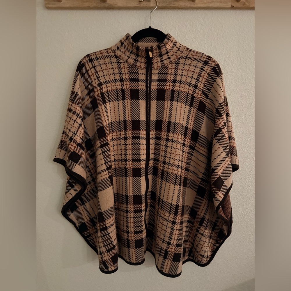 2 for $40 🔸 Jones New York Plaid Zip-Up Poncho- L/XL